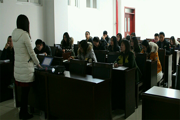 经济管理学院召开2016年度班主任述职会议 经济管理学院召开2016年度班主任述职会议